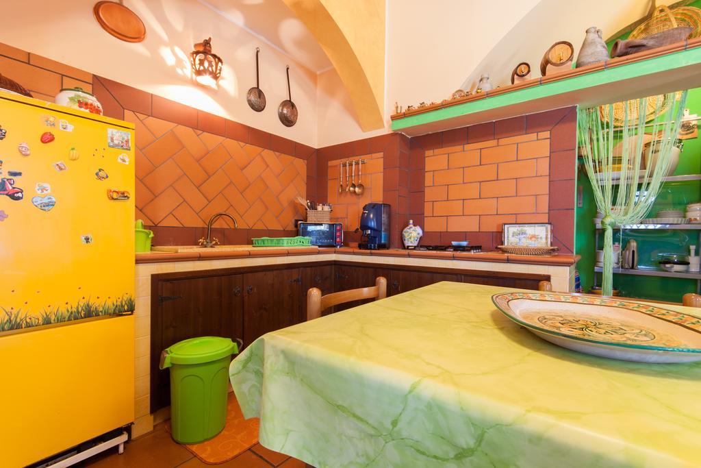 Apartamento Loft Sul Mare Balestrate Habitación foto